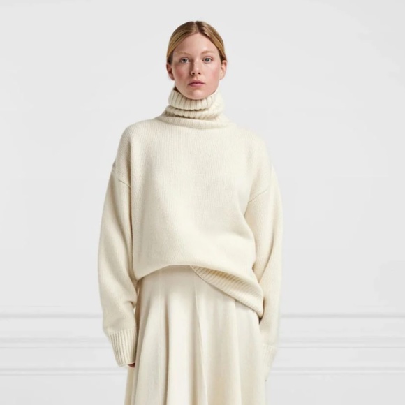 EXTREME CASHMERE  N°20 Oversize Xtra Sweater in Cream - Picture 1 of 4